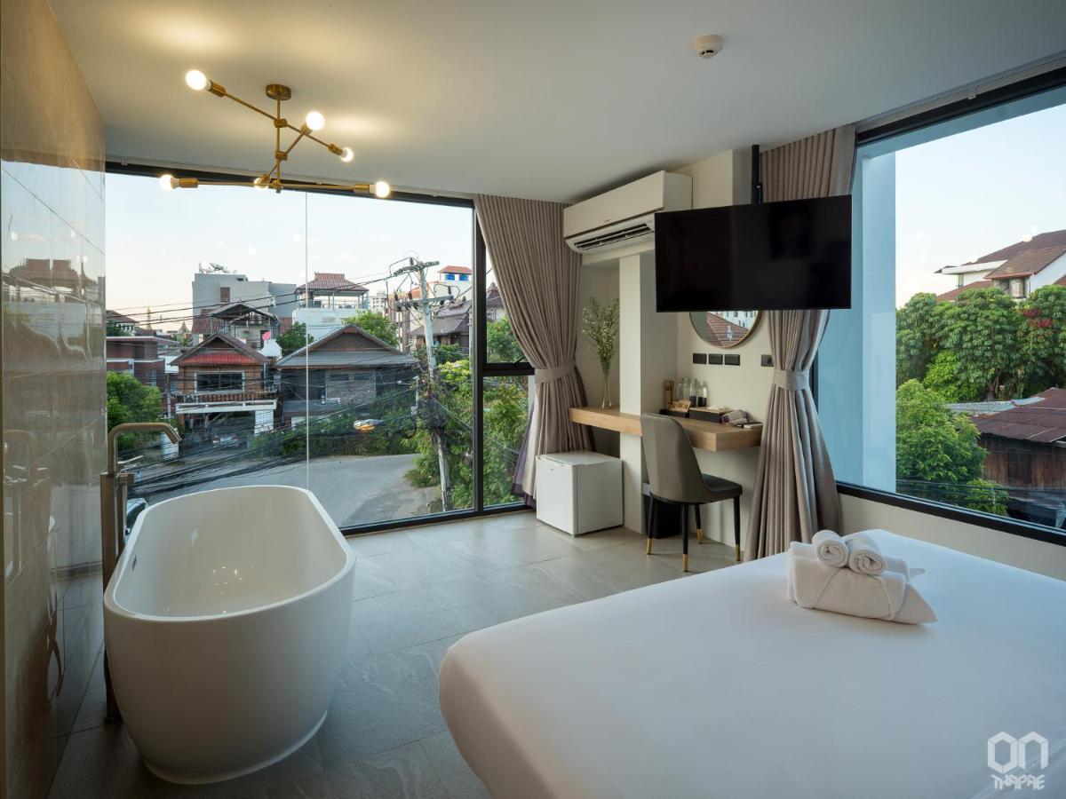 On Thapae Gate Chiangmai Hotel Csiangmaj Kültér fotó