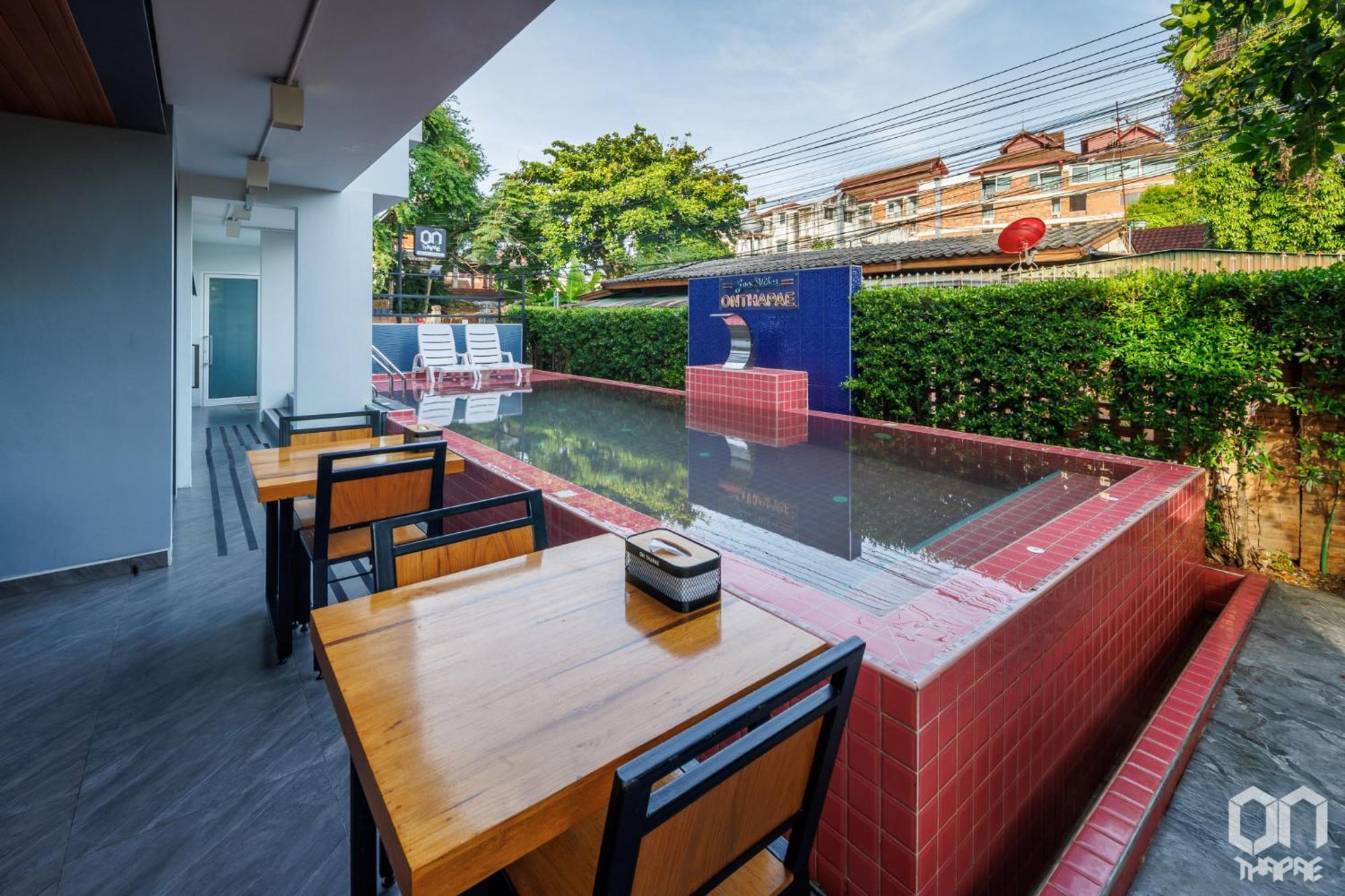On Thapae Gate Chiangmai Hotel Csiangmaj Kültér fotó